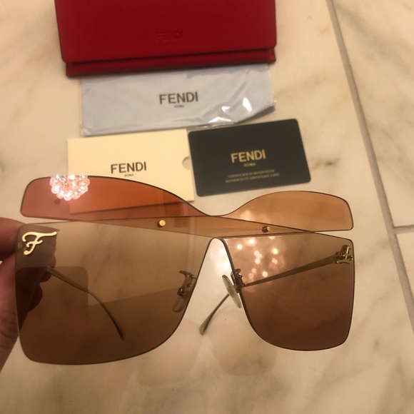 ?NEW FENDI BUTTERFLY SUNGLASSES ?